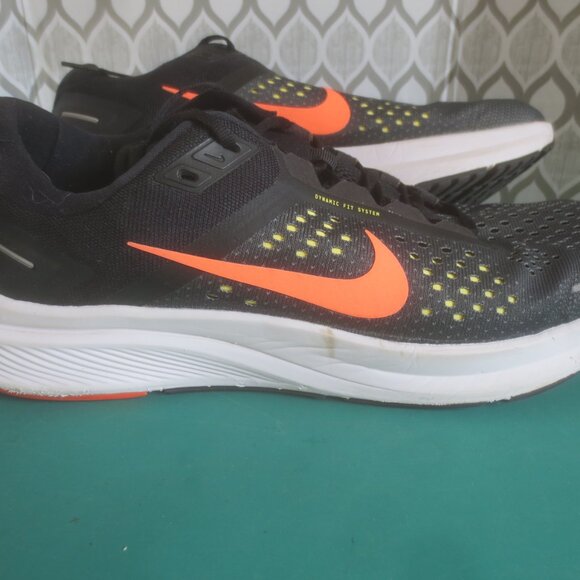 Nike Air Zoom Structure 23 Black CZ6720-006 Running Shoes - Size 11 Men's. - Picture 3 of 14